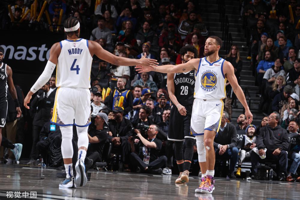 幕后谈判中 幕后谈判中