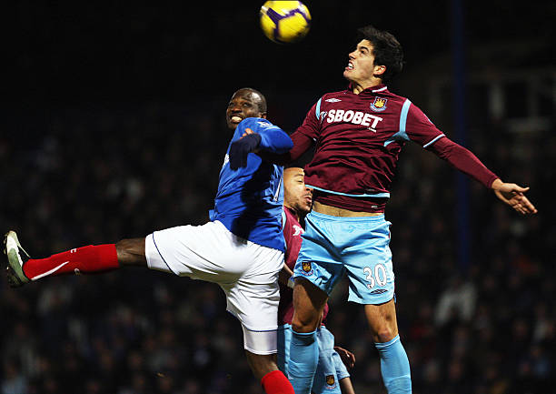 以四后卫或 以四后卫或