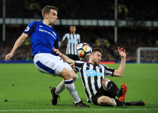 电讯报:莱比锡希望签回恩昆库,球员可能被纳入西蒙斯的交易.